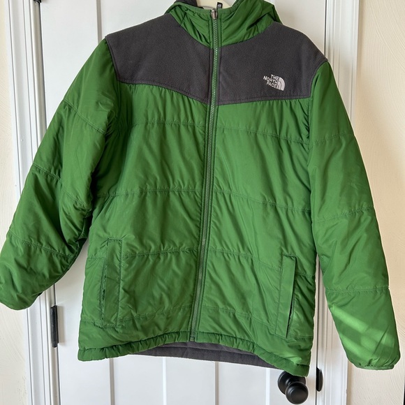 The North Face KIDS XL reversible jacket for 10-14 year olds - Picture 9 of 9